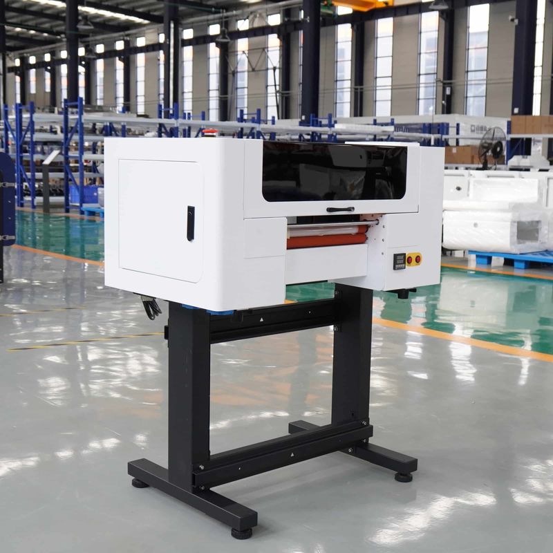 300 mm breedte UV DTF-printer met 20 ml/m2 inktverbruik voor drukwerk in grote hoeveelheden