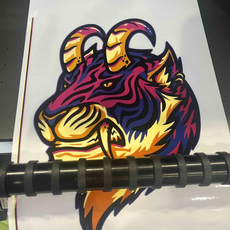 UV-printer In A3-printbreedte voor flessen / PVC / filmprint voor aangepaste ontwerptoepassingen