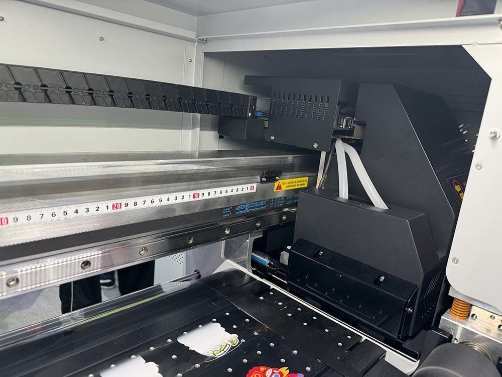 A2 A3 Digitaal 60 cm DTF Sticker UV Printer Glas Metalen Printer Met 13200 U1 Hoofd